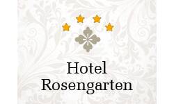 Logo des Hotel Rosengartens mit einem hellrosanen Hintergrund. 