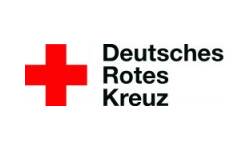 Das Logo des DRK. Links ein großes rotes Kreuz. Rechts davon in Druckbuchstaben "Deutsches Rotes Kreuz". 